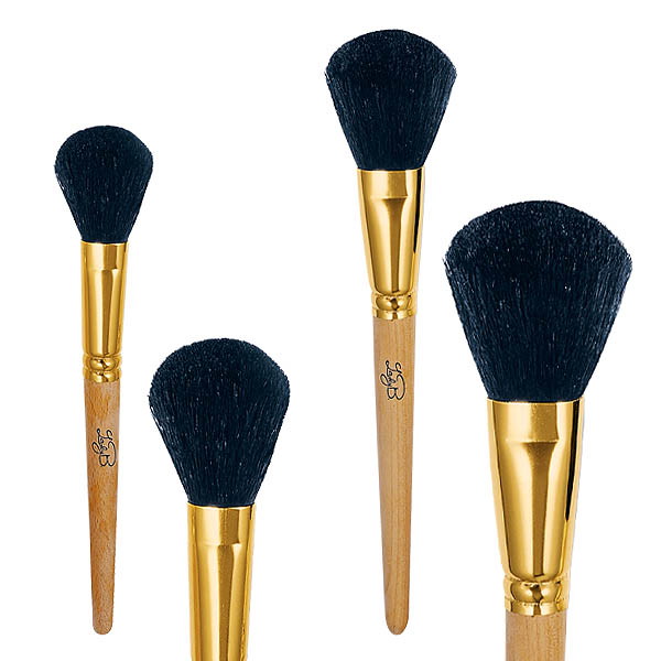 Lady B. Real hair powder brush